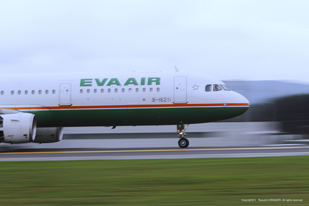 EVA AIR 滑走