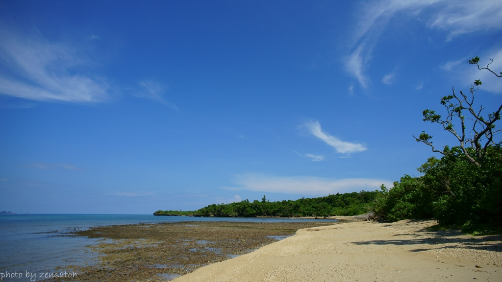 石垣島浦底湾の名もなきビーチにて