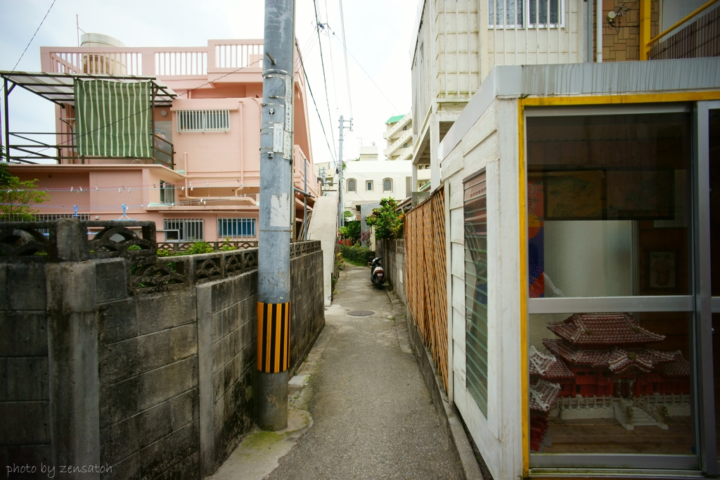 首里の路地