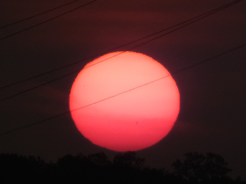 夕日の中の黒点