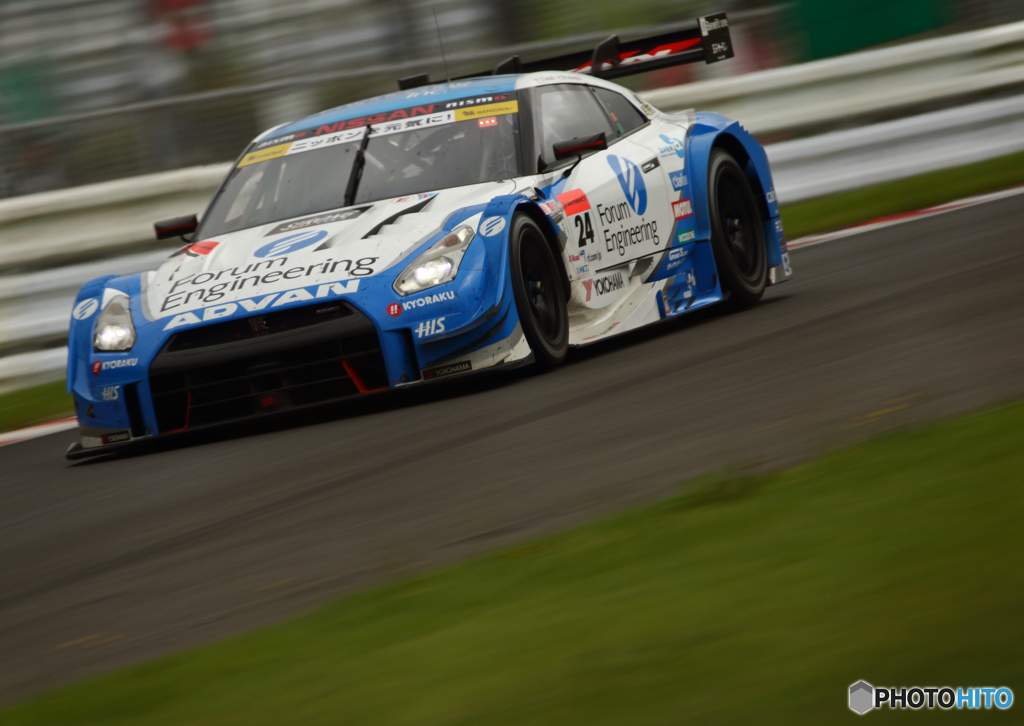 フォーラムエンジニアリング ADVAN GT-R