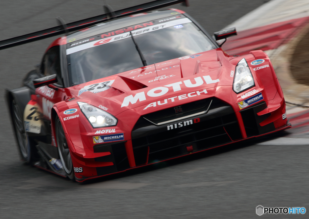 MOTUL AUTECH GT-R
