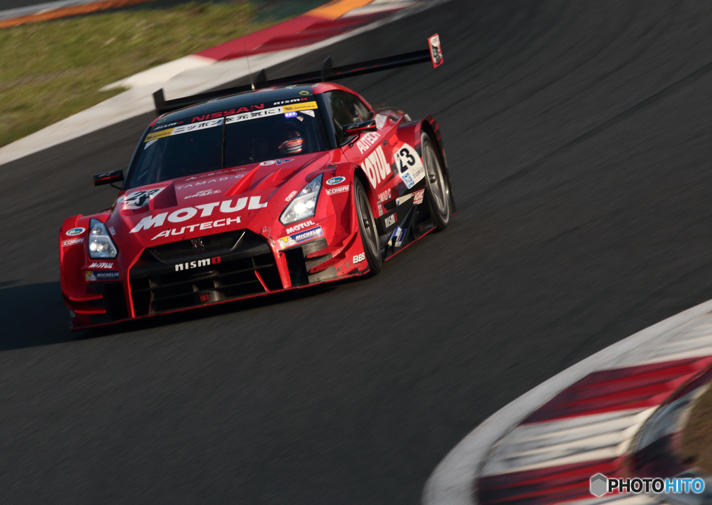 MOTUL AUTECH GT-R