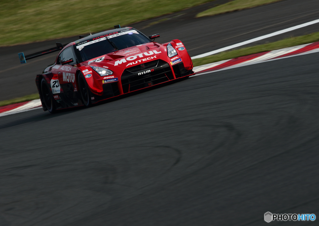 GT500 予選１位、MOTUL AUTECH GT-R