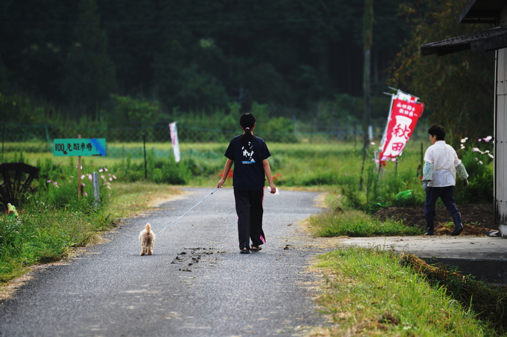おばちゃんとお姉ちゃんとワンコ