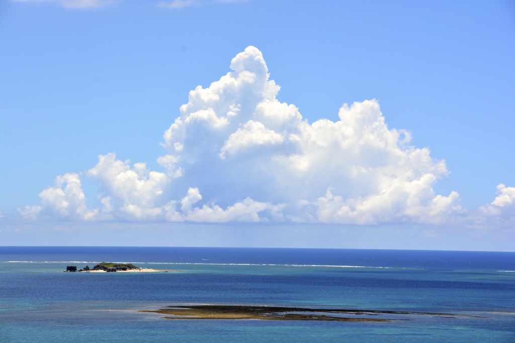 コマカ島の雲