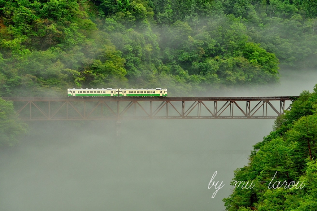 煙る三橋