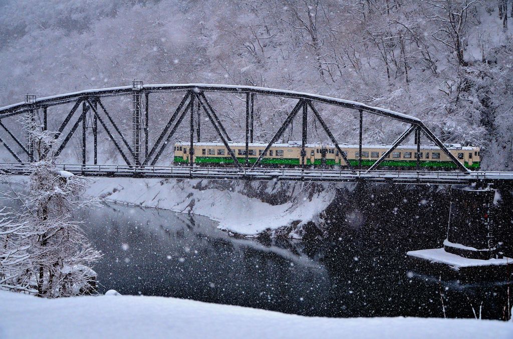 第四橋梁…雪やこんこん。