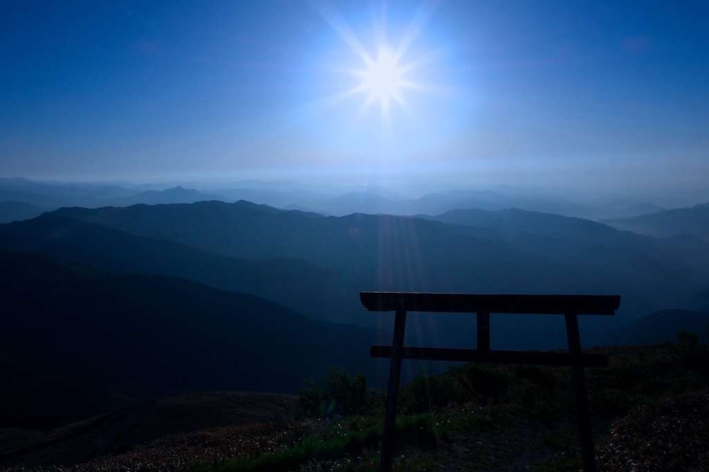 明神山
