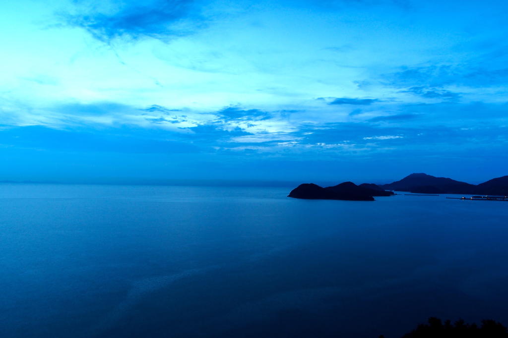 夕暮れの海