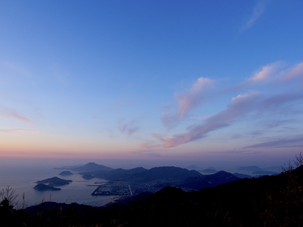 荘内半島の夕景