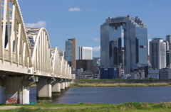 十三専用橋と梅田スカイビル