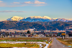 夕焼けの越後三山