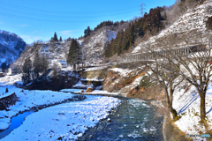 清津川と雪覆道(スノーシェッド）