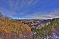 夕焼けの巻機山と越後三山