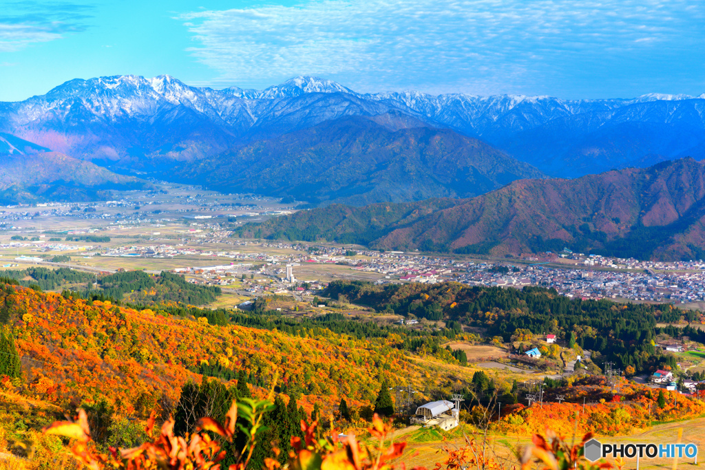 冠雪と紅葉
