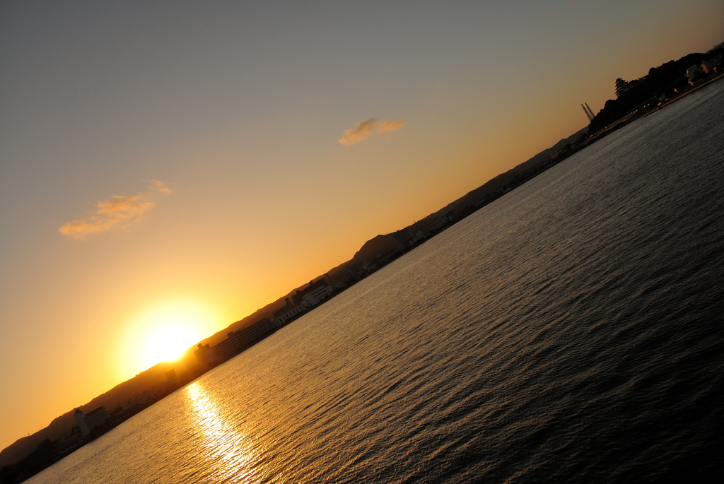 河畔の夕