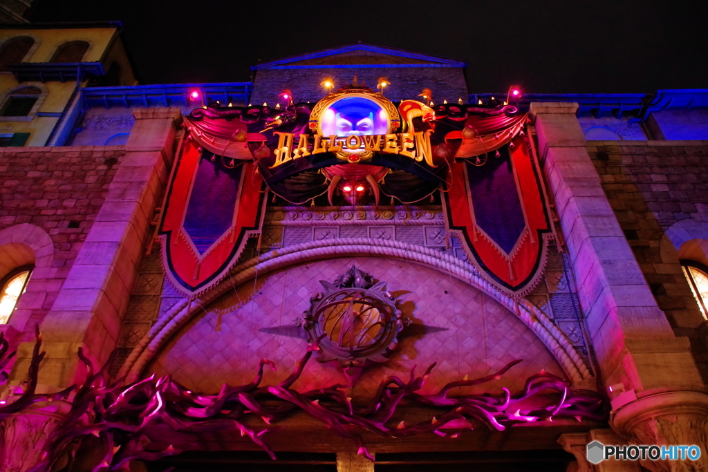 ディズニー・ハロウィン　ザ・ヴィランズ・ワールドの門