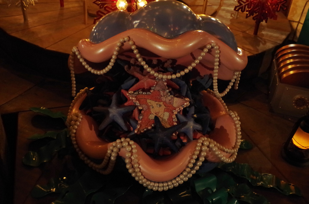 クリスマスツリーの下に　アリエル