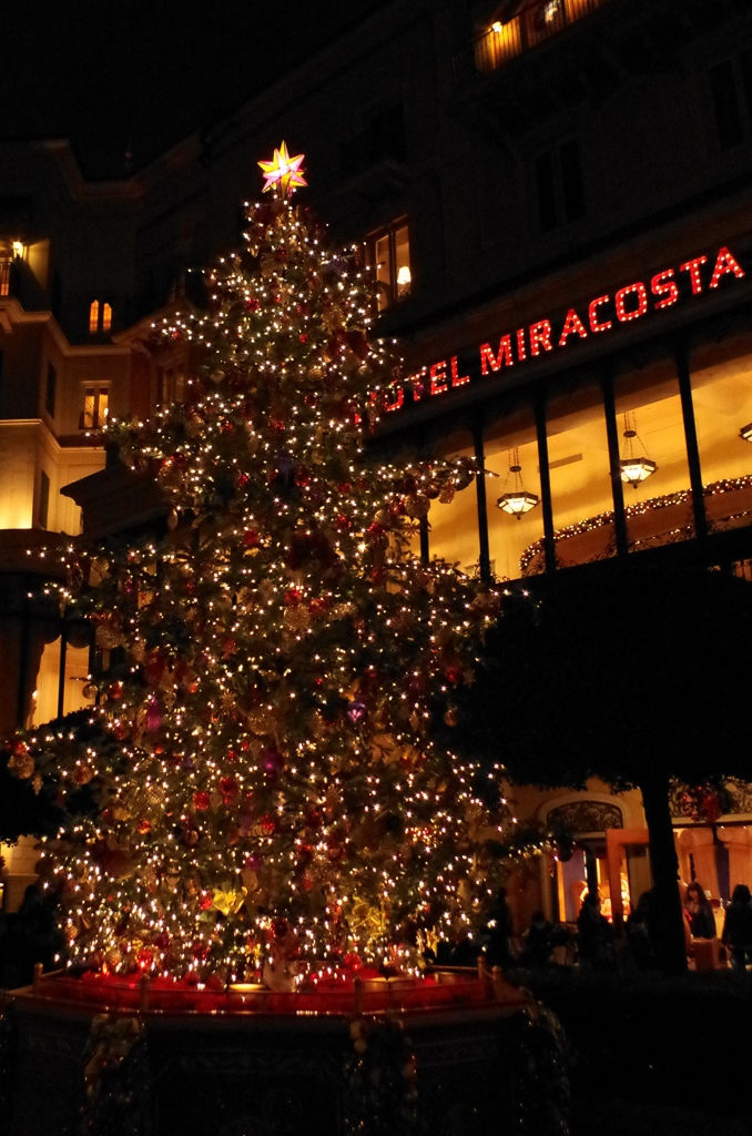 クリスマス・ツリー　メディテレーニアンハーバー