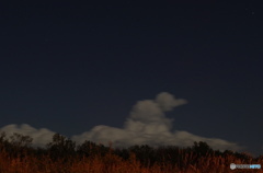 月明かりの雲
