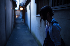 夕闇に灯る
