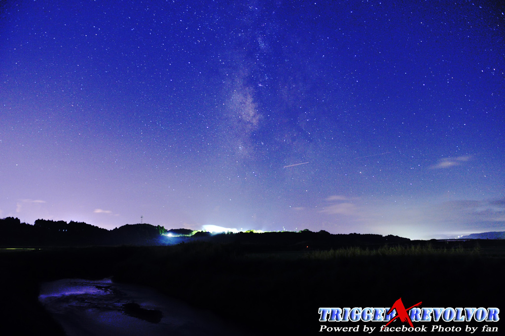 夜空に流れる川
