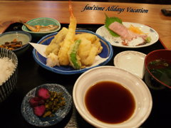 チョイ遅めの昼食