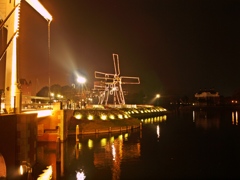 ライトアップ風車