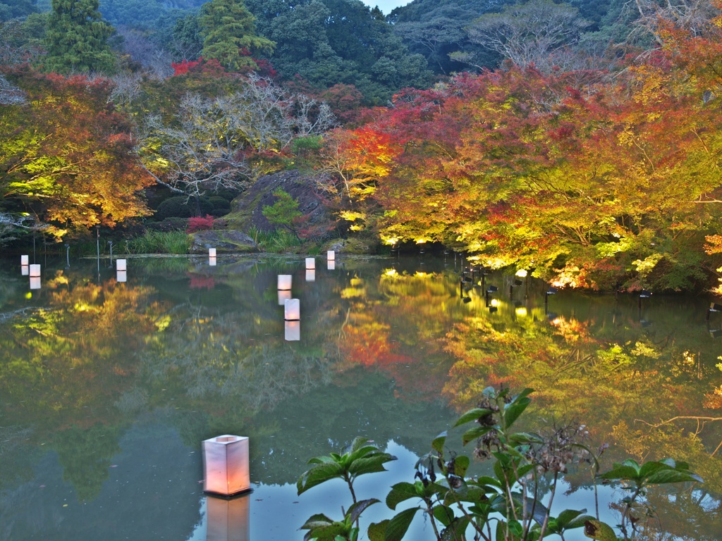 夕闇せまる御船山