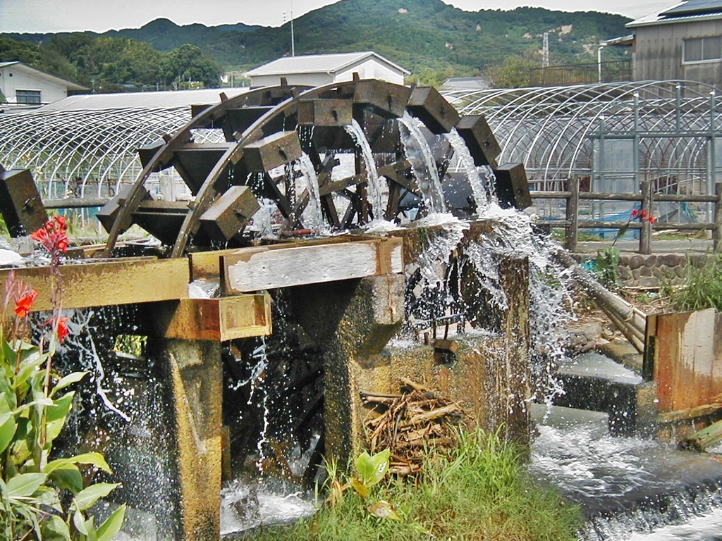 頑張れ朝倉　水車復活です