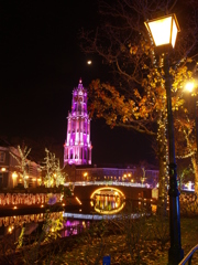 ライトアップドムトールンタワー