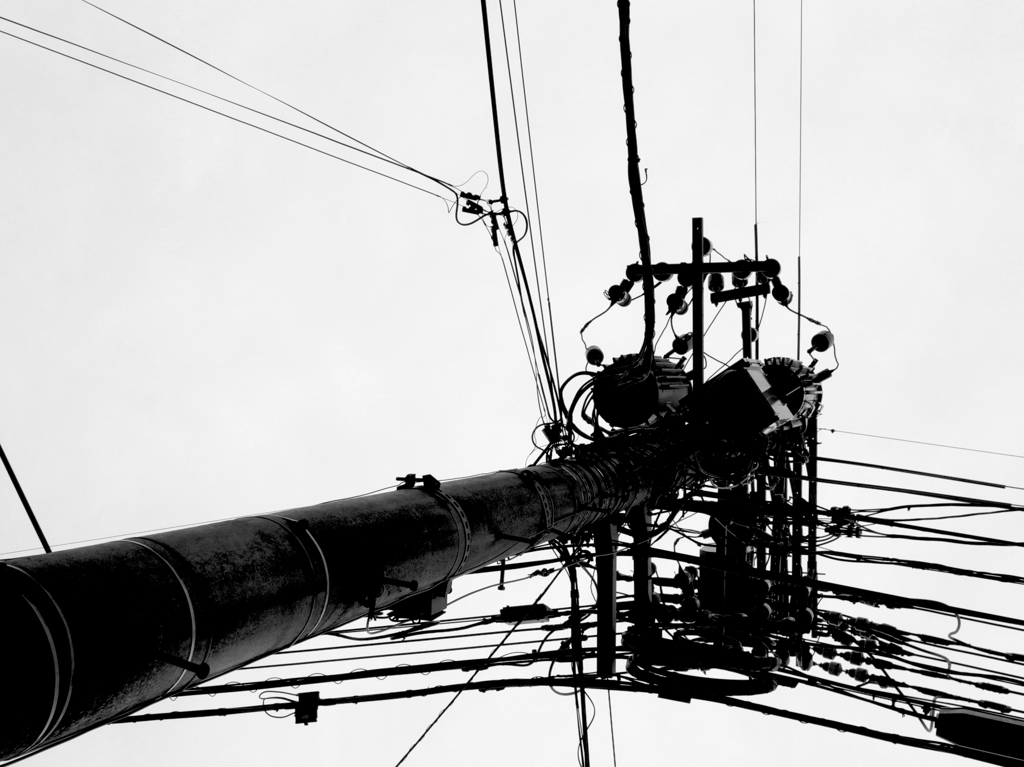 P1070417／電気の交差点