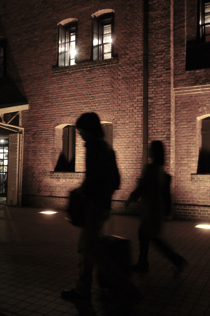 親子のシルエット