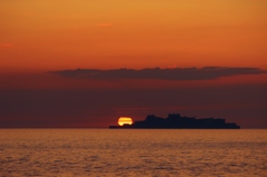 軍艦島に沈む夕陽　Ⅱ