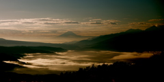 Lake of cloud