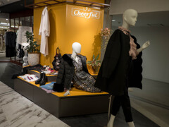 春物は、まだ無理っ‥マネキン