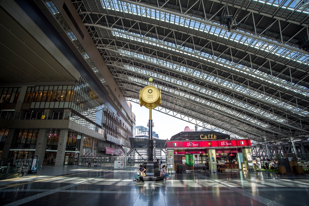 平日昼下がり･･大阪駅