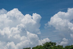 夏来たりて‥入道雲