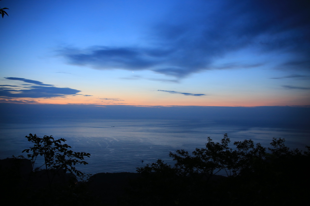 三陸海岸の朝焼け