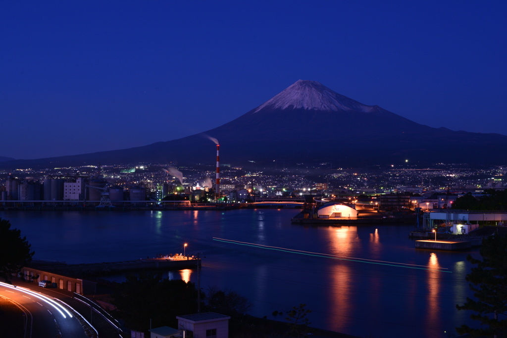 田子の浦港の夜景