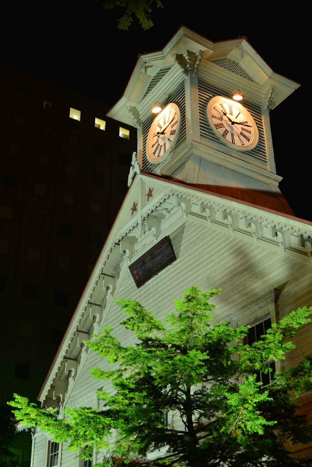 夜の時計台