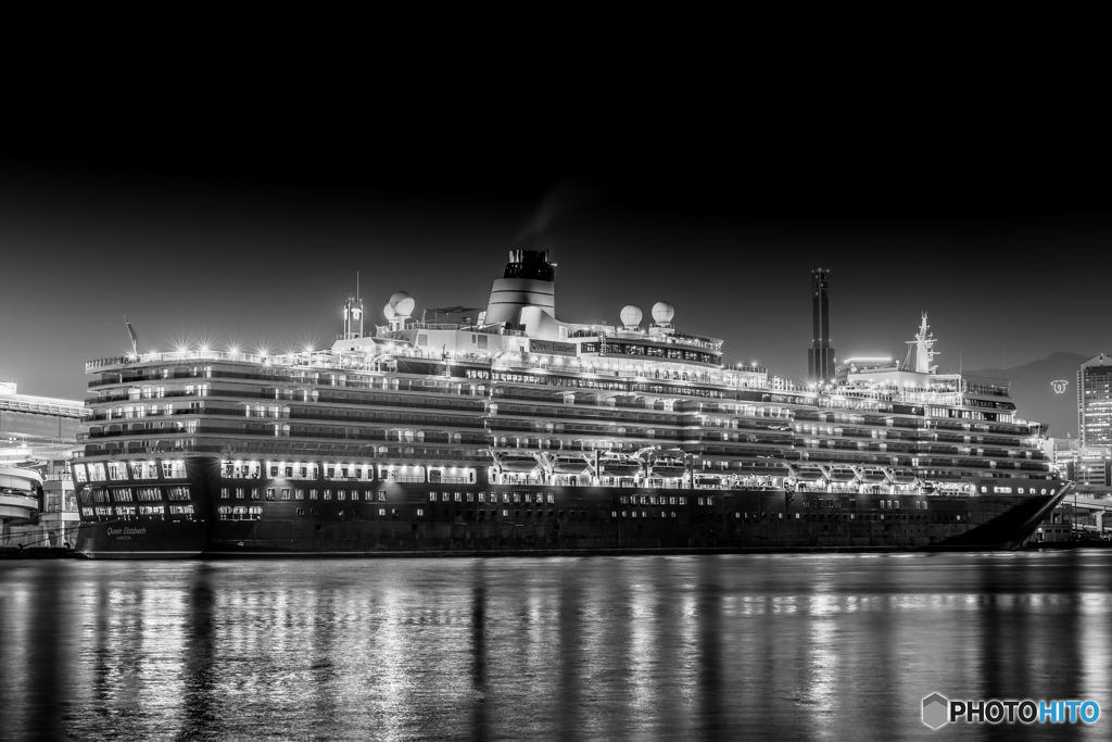 Queen Elizabeth HDR/BW