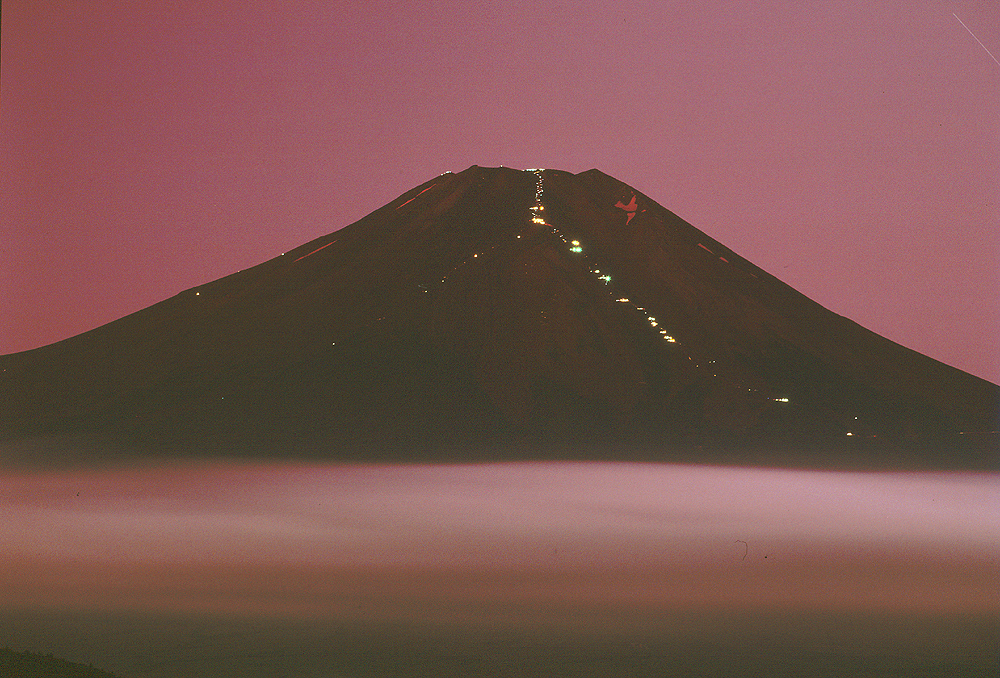 登山道の灯火