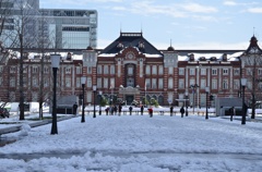東京駅前冬景色