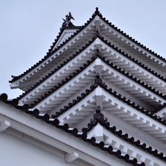 東北の名城  会津若松城   白黒が重なった武骨なイメージの凛としたお城