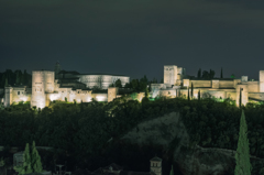 サンニコラス展望台から望むアルハンブラ宮殿