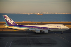 B747