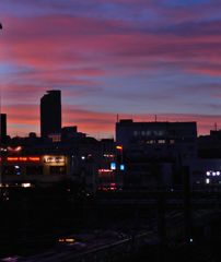 恵比寿の夕焼けと街並み