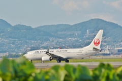 Boeing 737-846